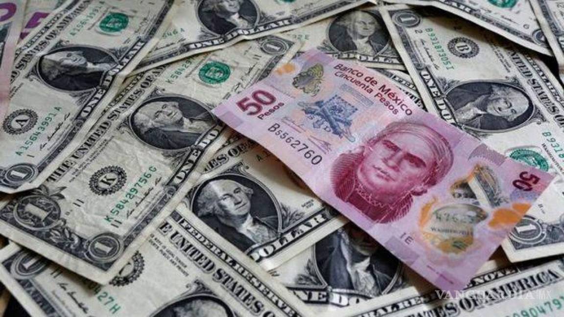Dólar se acerca a los 21 pesos en bancos