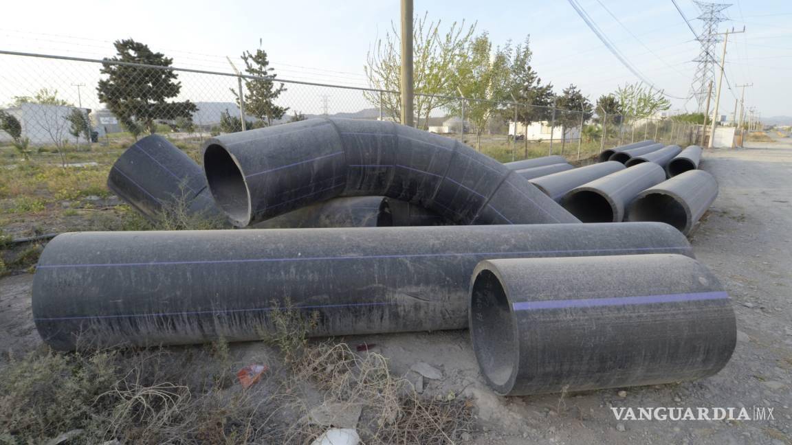 $!La línea morada para conducir el agua tratada a las industrias de Ramos Arizpe, es un proyecto que no se ve pronta conclusión.