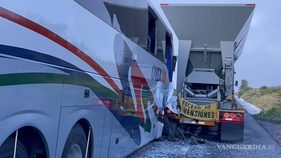 $!El conductor dijo no haber visto el tráiler delante de él.