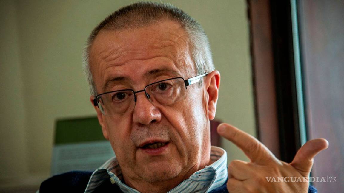 Carlos Urzúa enfrenta dilema ante ideas de Alfonso Romo