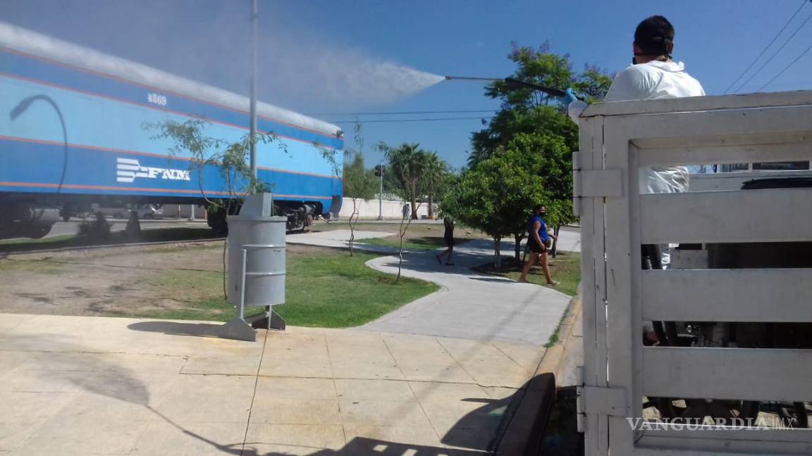 Salud municipal de Torreón realiza labores de sanitización en espacios públicos