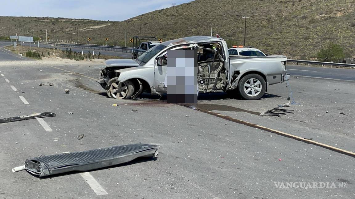 Muere conductor en trágico accidente en la carretera Torreón-Saltillo; dos más resultan lesionados