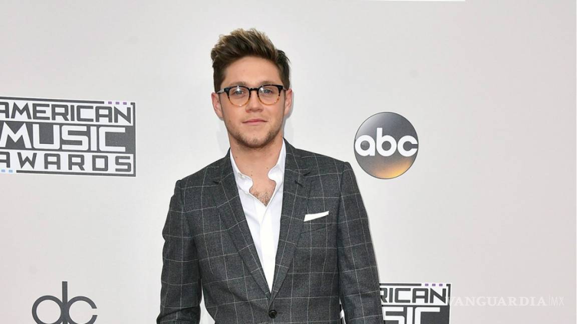 Niall Horan firma con Agencia de Modelos