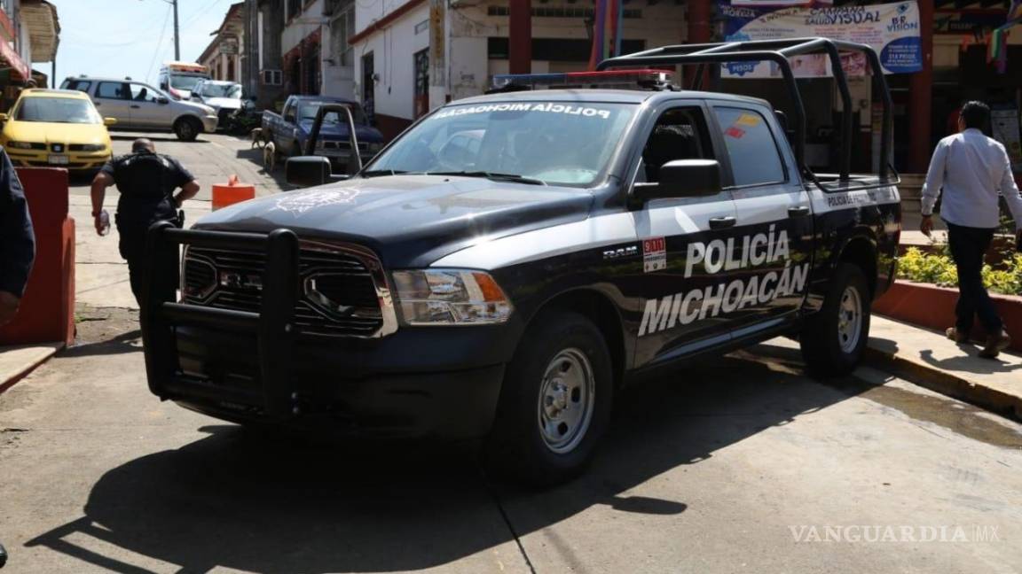 Con patrullas apócrifas grupos armados en Michoacán