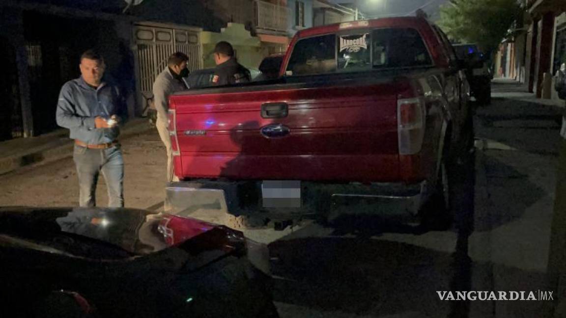 $!La señal de alto fue omitida por la conductora.