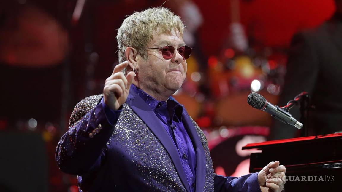 Elton John, 'conmocionado' por la muerte de su madre