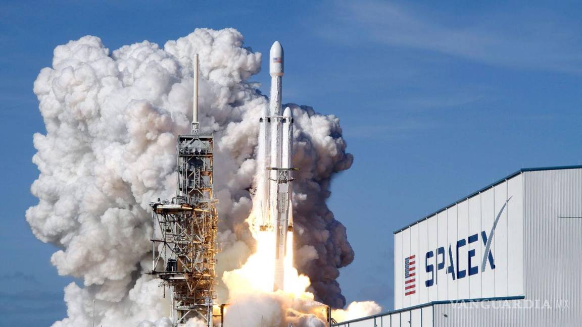 El cohete SpaceX de Elon Musk en curso de estrellarse y explotar contra la Luna