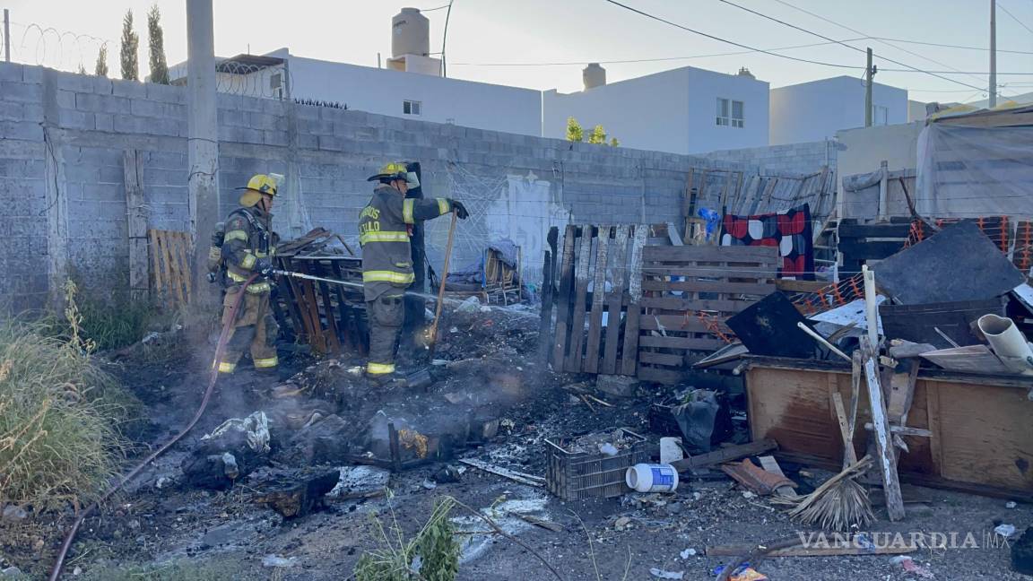 Arde en llamas tejabán tras disputa vecinal en Saltillo