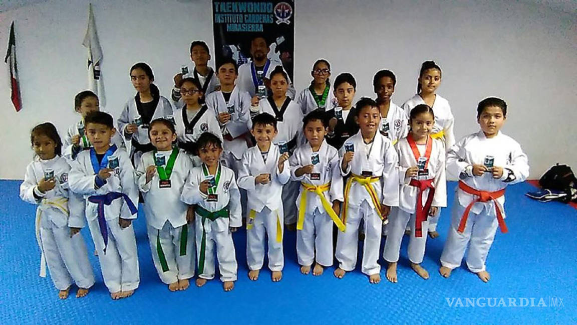 Por Aniversario celebran taekwondoínes de la Academia Continental de Tae Kwon Do