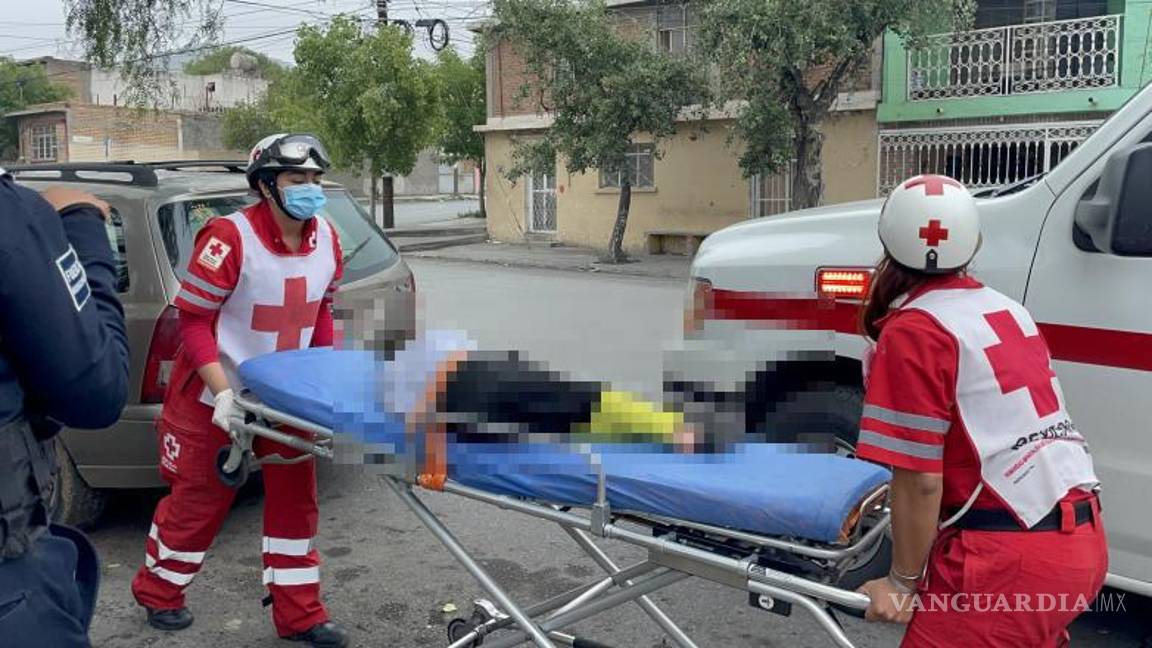 $!Reyes y su nieto Víctor, de 8 años, fueron trasladados a hospitales para recibir atención médica por las lesiones sufridas en el accidente.