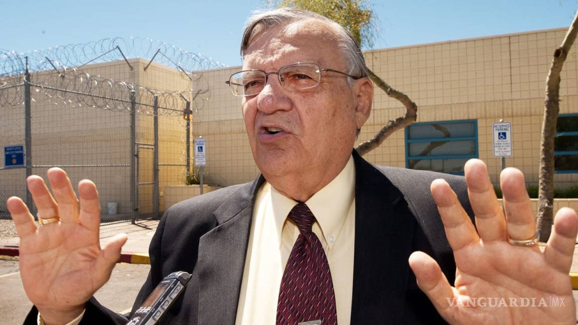 Acusan a Arpaio de inventar cargo contra hijo de senador