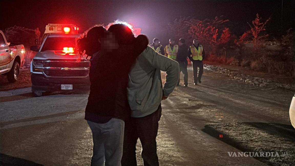 $!Los jóvenes fueron valorados por paramédicos y no presentaban lesiones aparentes.