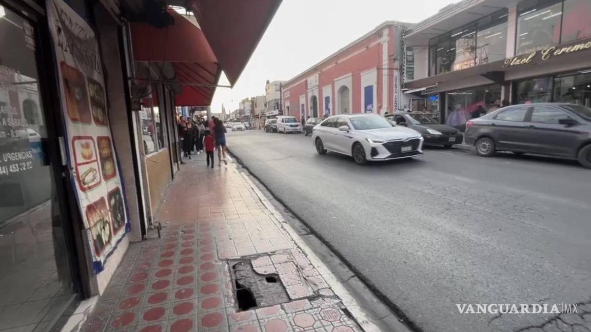 $!Banquetas deterioradas se pueden ver en algunas calles del primer cuadro de la ciudad.