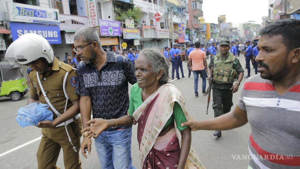 Policía confirma 207 muertos y 450 heridos tras atentados con bombas en Sri Lanka