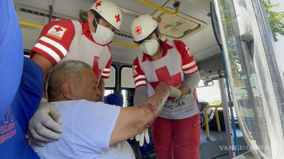 $!Paramédicos atendieron al hombre