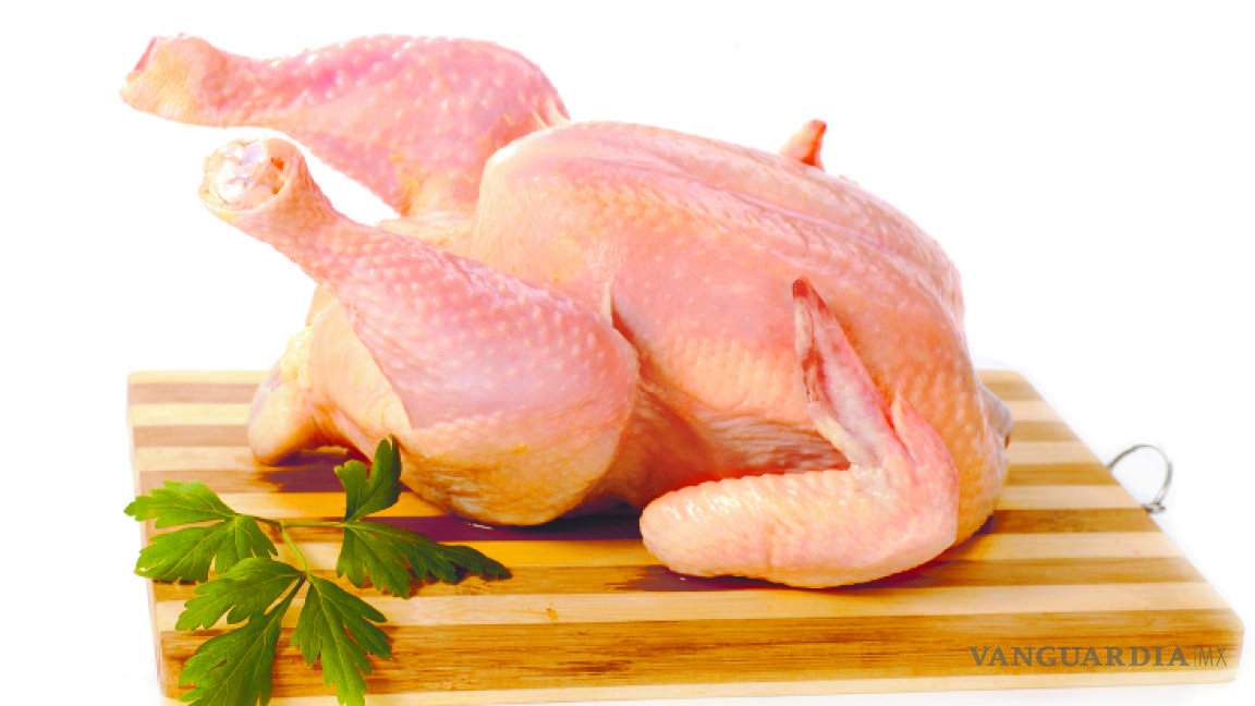 Le ‘salen alas’ al precio del pollo… leche y huevo también incrementan en Saltillo