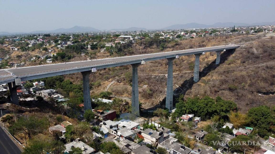 Se olvida AMLO de puente fantasma en Temixco