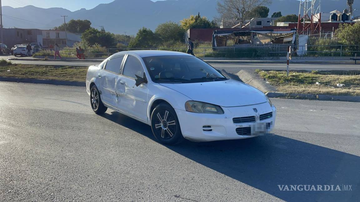 Sol lo ‘ciega’ y choca a familia al sur de Saltillo