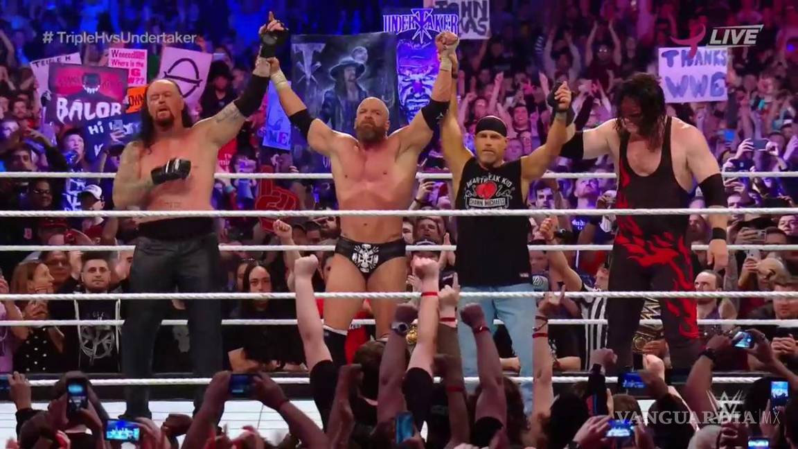 $!Triple H vence a Undertaker en su 'último enfrentamiento'... con venganza del 'Enterrador'
