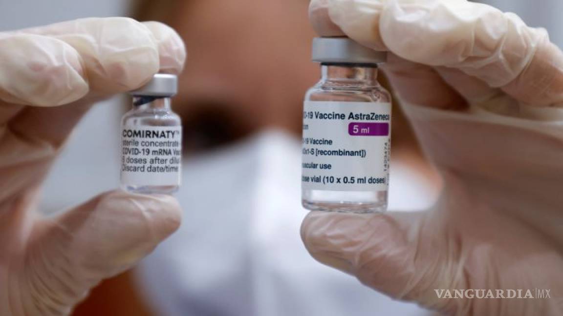 Combinación de vacunas Pfizer y AstraZeneca muestran mayor respuesta inmunológica: The Lancet