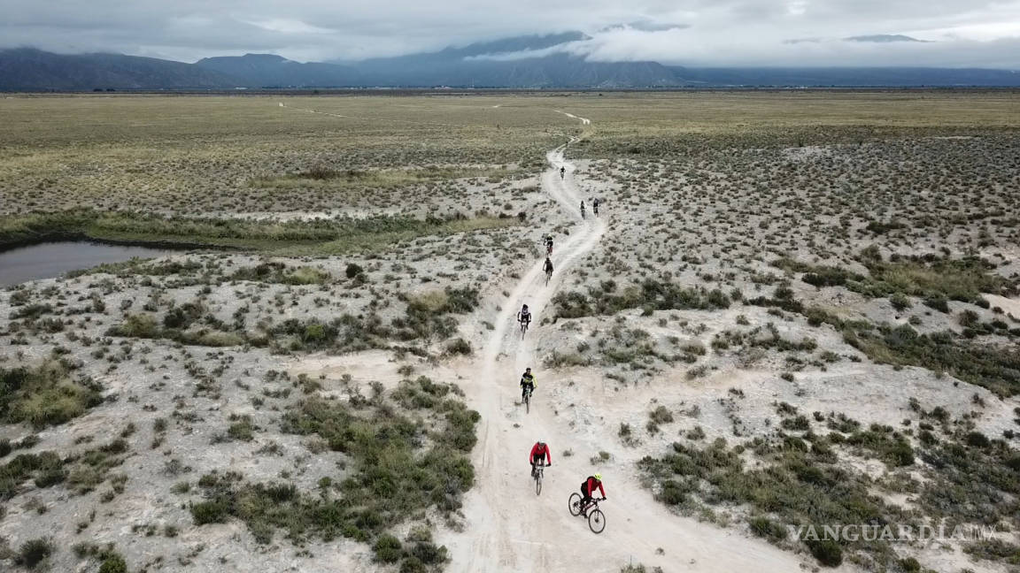 $!La carrera 4 Ciénegas Bike Maraton, entre lo mágico y el riesgo de terminar perdido y deshidratado en el desierto