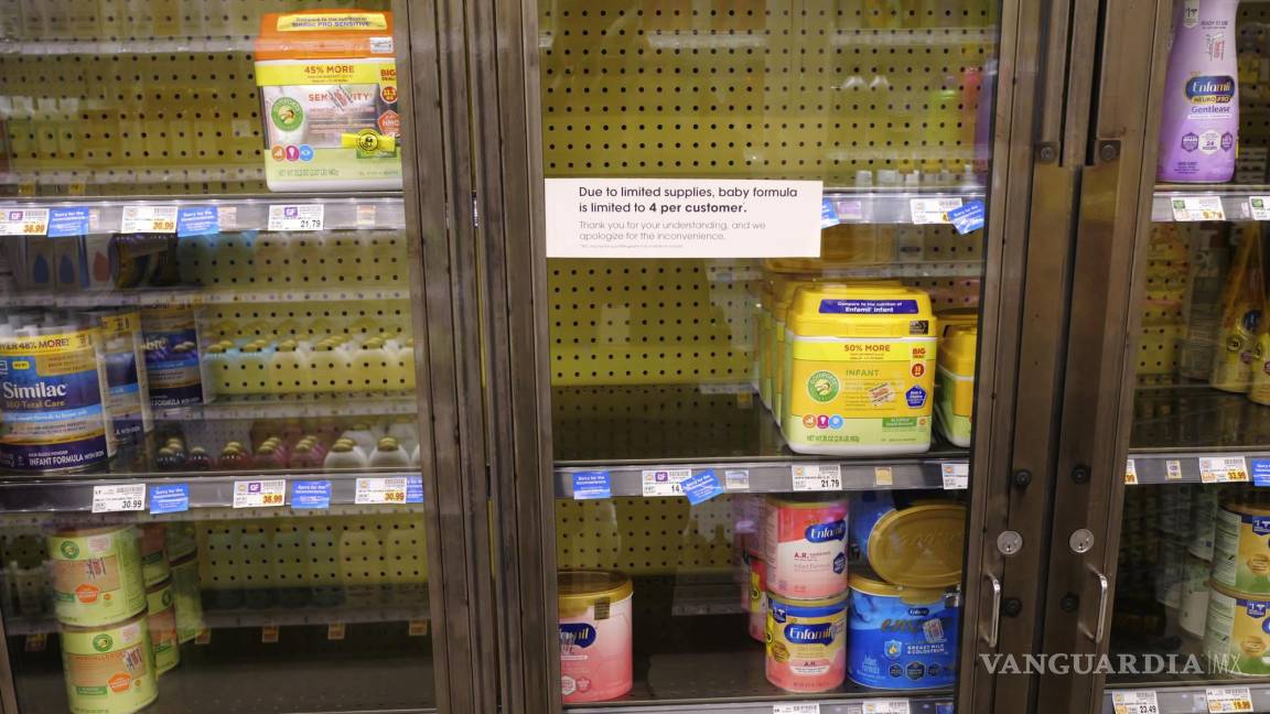 $!Un letrero debido a suministros limitados se muestra en el estante de fórmula para bebés en una tienda de comestibles en Salt Lake City.