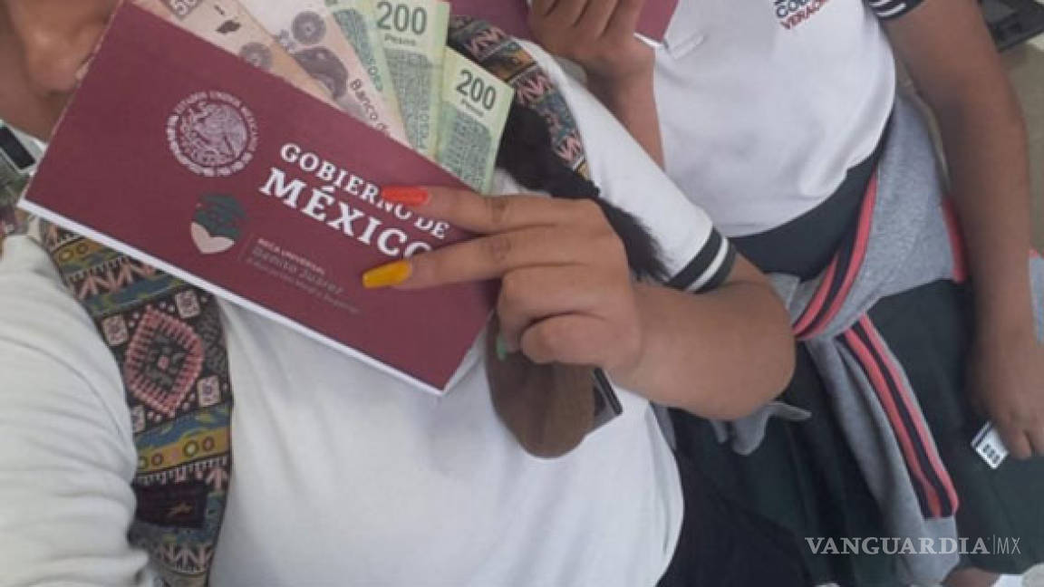 Jóvenes becarios de la Educación Media Superior 'Benito Juárez' podrán crear cuenta bancaria