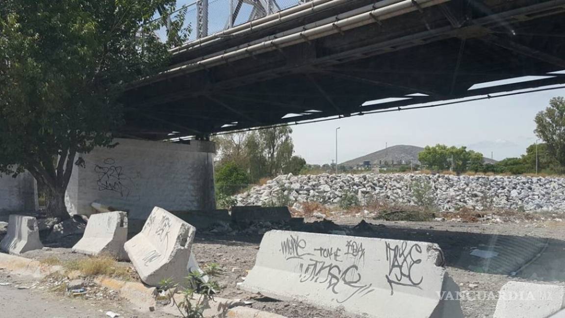 En Torreón, dejan cuerpo estrangulado bajo el Puente Negro