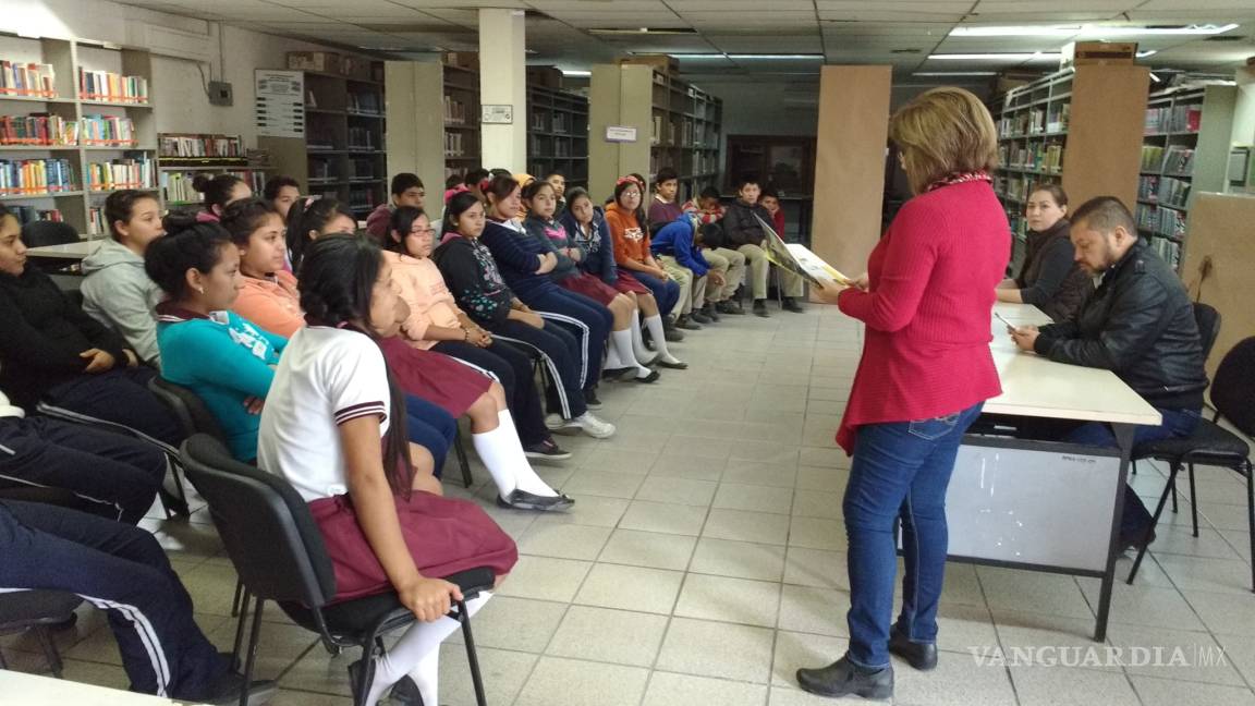 Cientos de estudiantes en Piedras Negras celebran el Día Nacional del Libro
