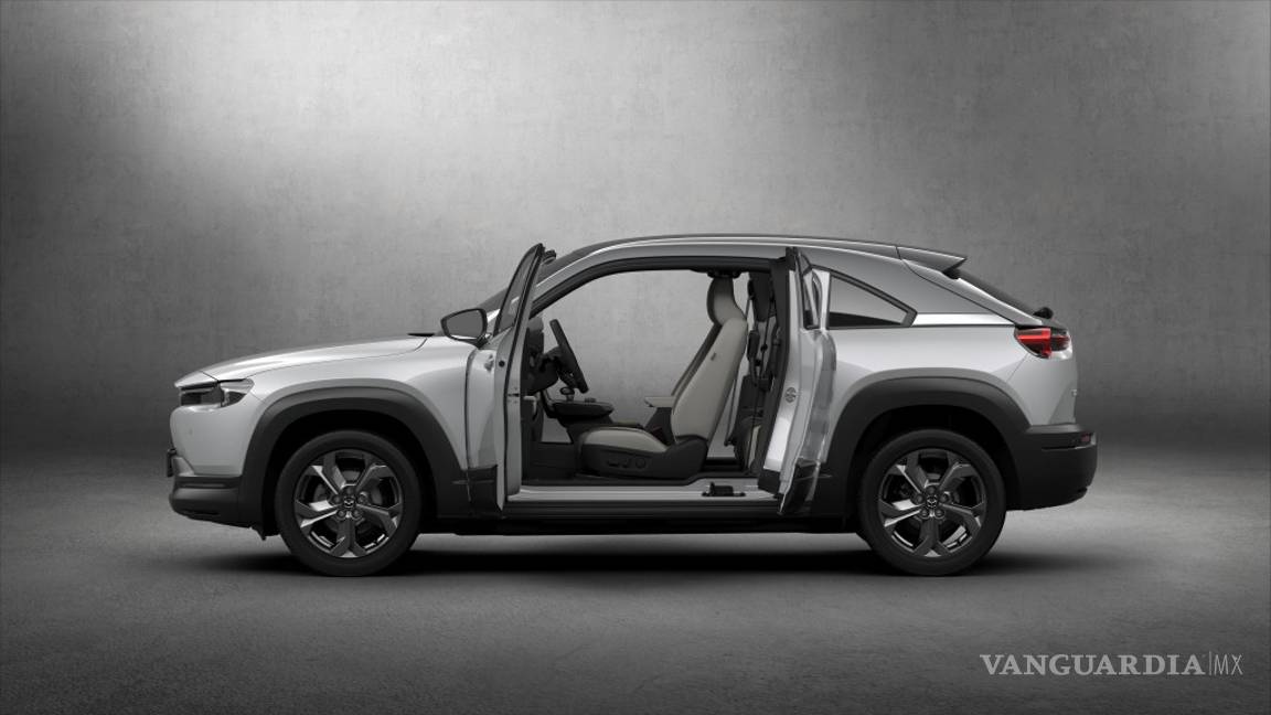 $!Mazda MX-30, la marca japonesa entra a la era eléctrica con un llamativo SUV