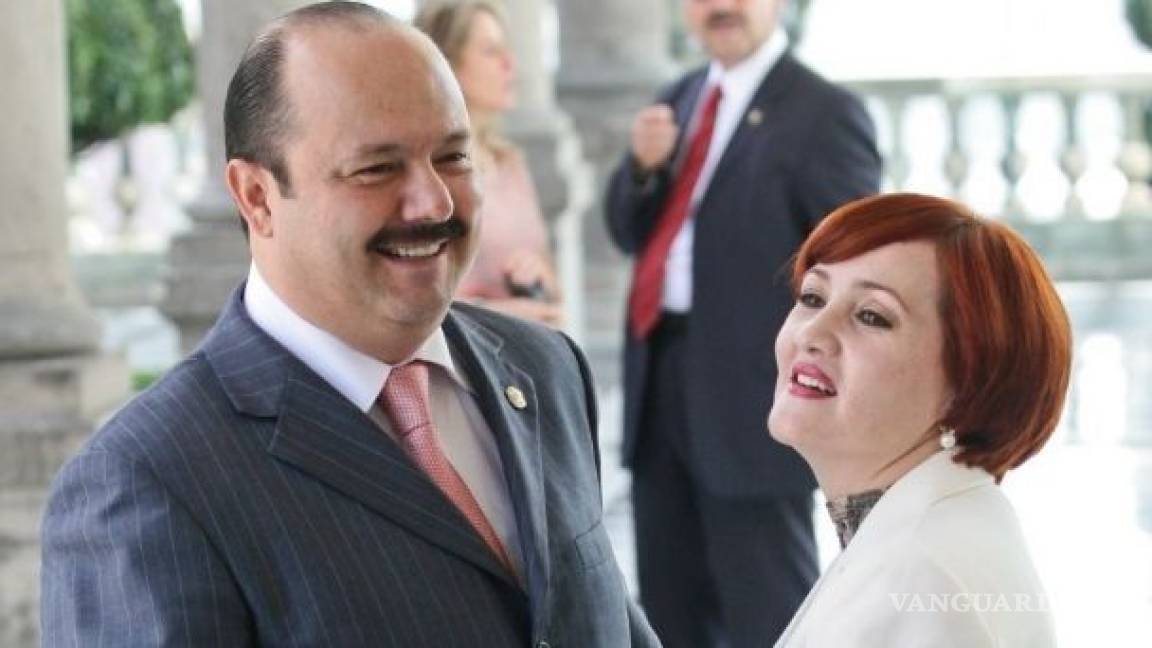 Aún prófuga, esposa de César Duarte abrió negocios en Miami