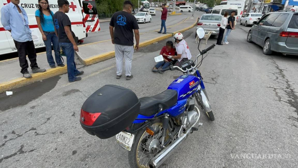 Motociclista atropella a transeúnte en bulevar de Saltillo
