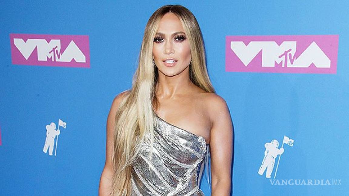 Para los Premios MTV Jennifer Lopez usó casi 2 mdd en diamantes