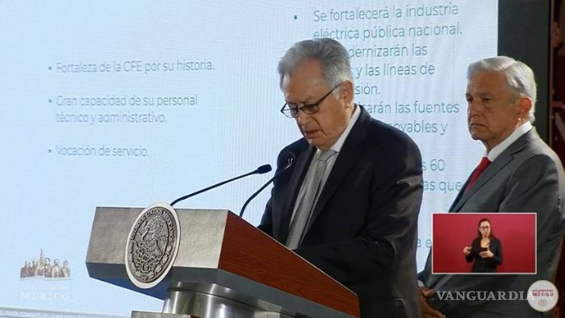 $!Tatiana Clouthier se lanza contra Felipe Calderón: Da pena ver al expresidente como vocero, reportero o analista