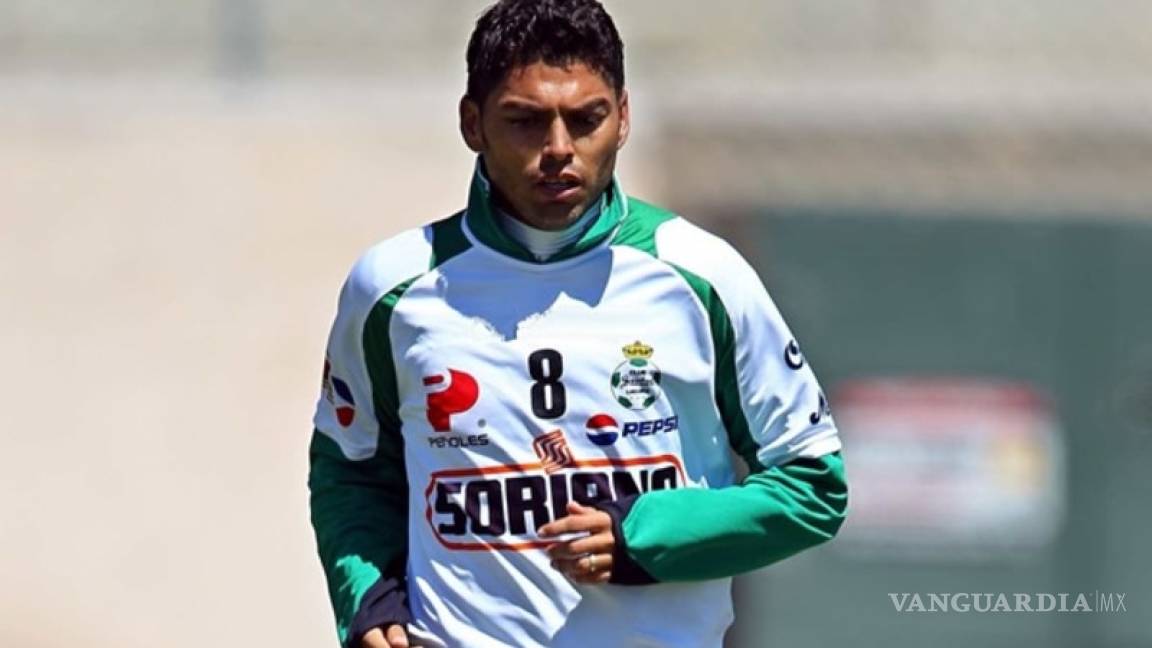 Ni una patada más: Carlos Adrián Morales dice adiós al futbol