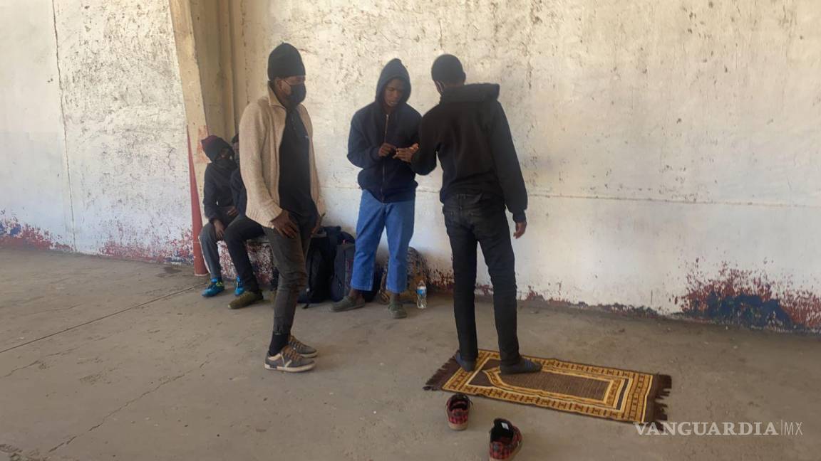 Aseguran a grupo de 11 migrantes africanos en la central de autobuses de Piedras Negras
