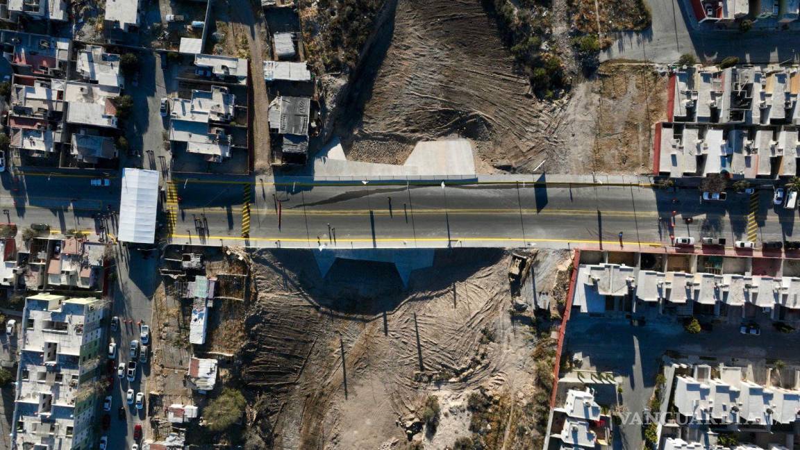 $!Por el crecimiento de la ciudad y con ella del parque vehicular, los puentes son determinantes para aligerar el tráfico.