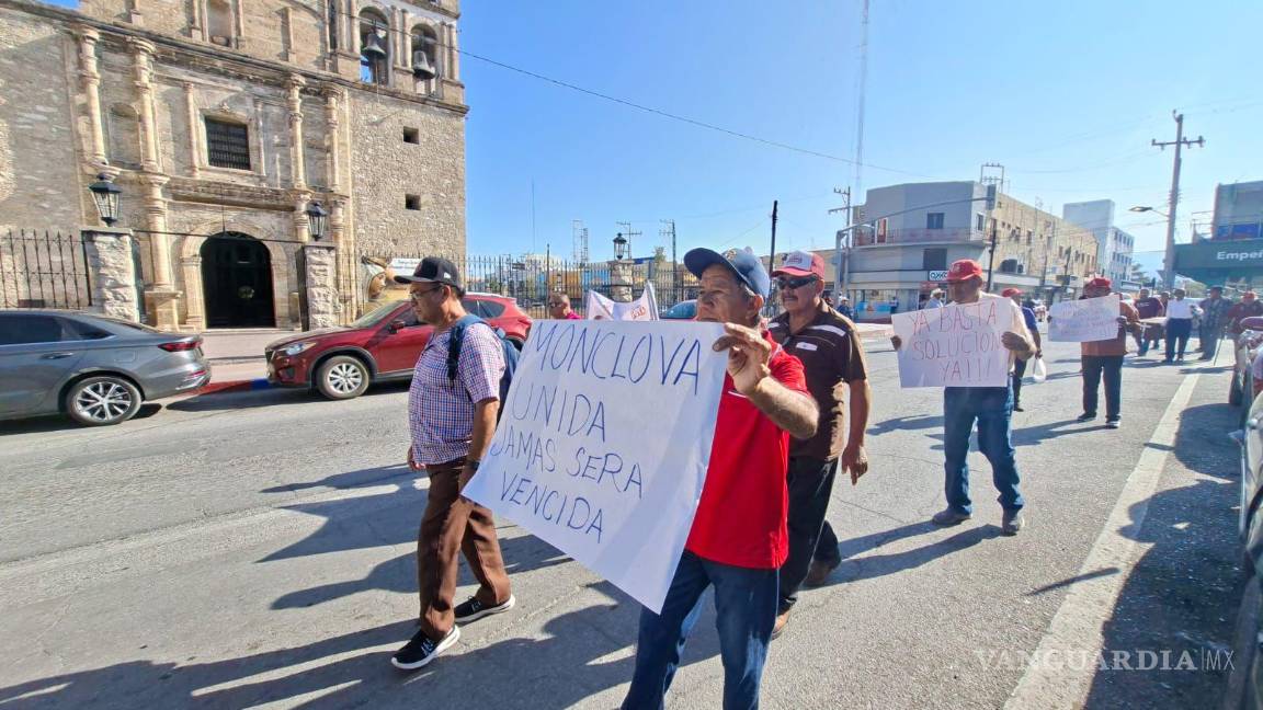 $!Juan Antonio Rubalcaba encabezó la protesta, acompañado por agrupaciones laborales.