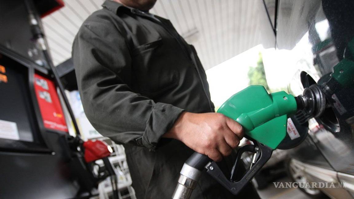 ¿Por qué la gasolina vale el doble en México que en Texas?