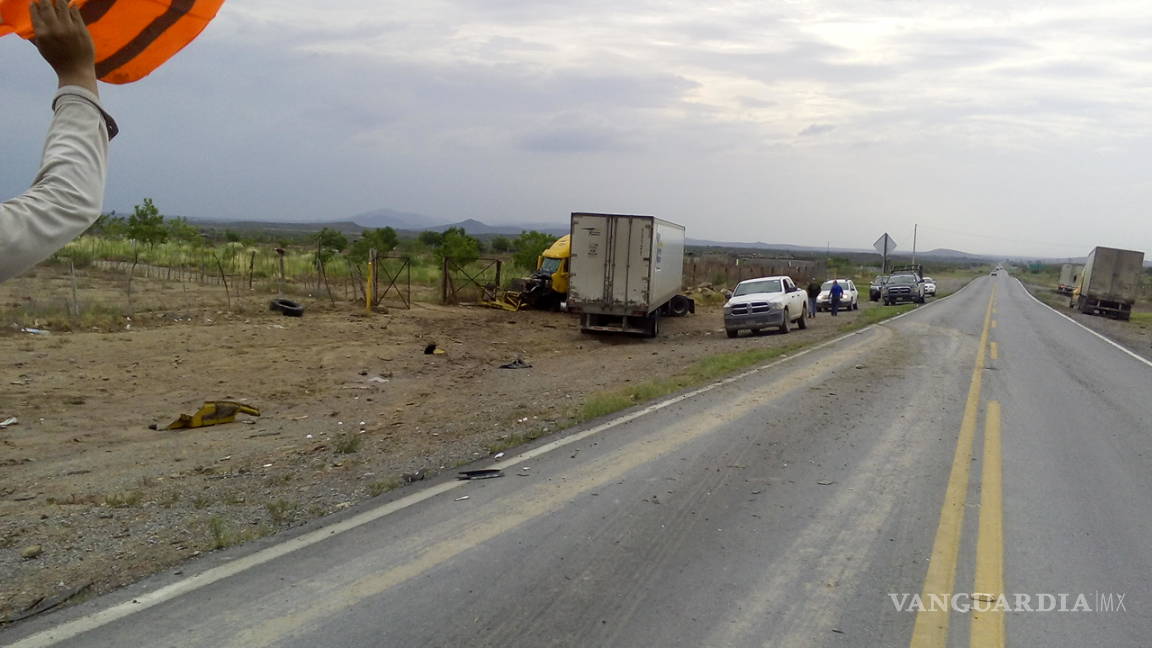 Muere hombre tras choque en carretera en la entrada del ejido La Majada