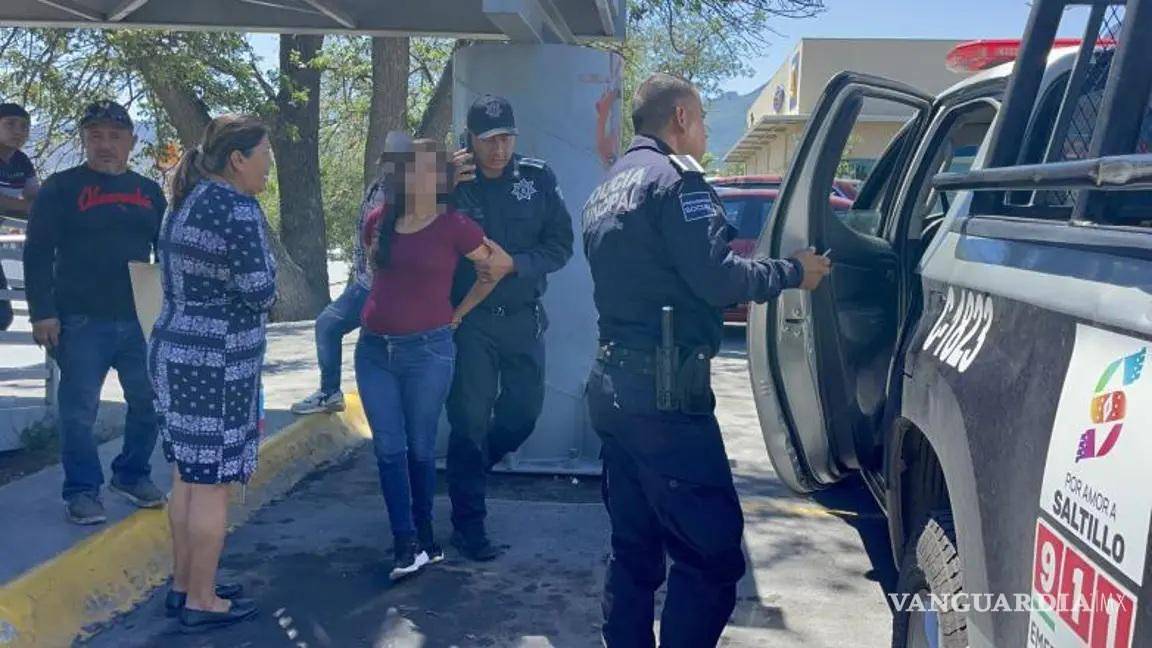 $!Hace apenas unas semanas, una mujer intentó lanzarse desde un puente peatonal, pero dos ciudadanos la disuadieron.