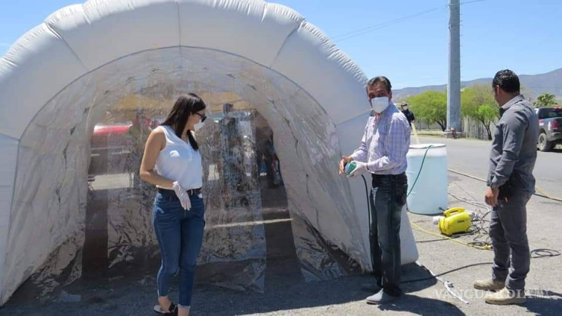 Instalan en Parras túneles sanitizantes para prevención de COVID-19