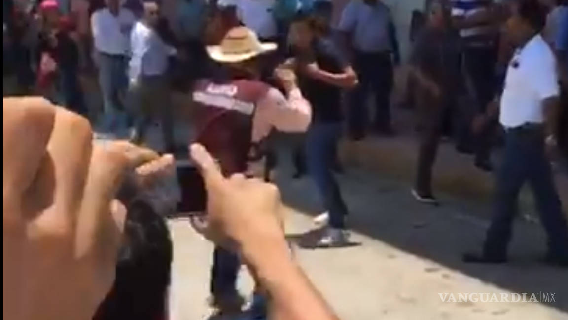Se arma 'zafarrancho' durante mitin de Morena en Veracruz
