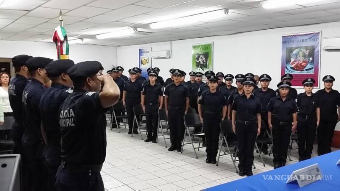 Policías municipales de Monclova van a examen de confianza