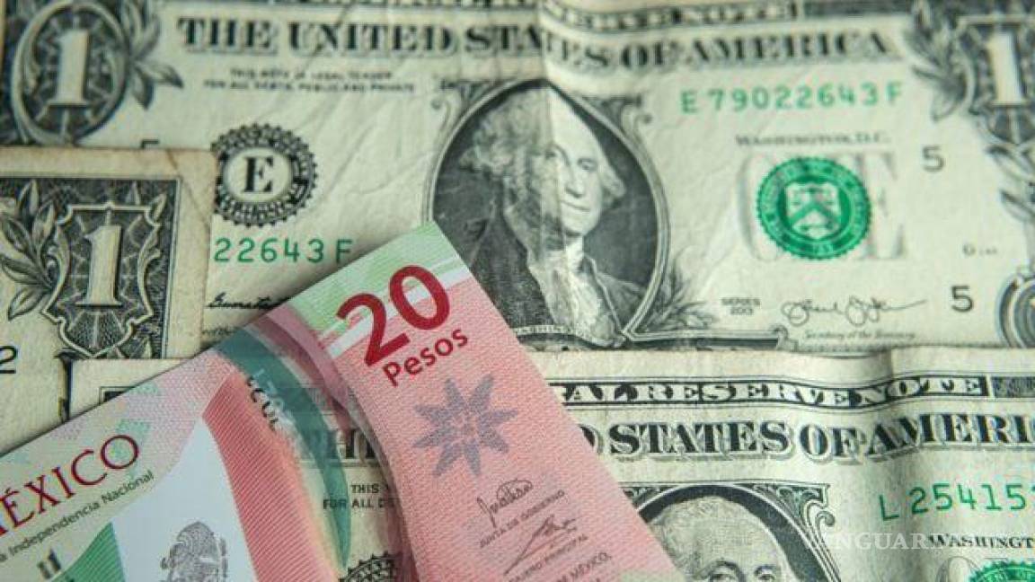 Peso mexicano arranca semana con caída