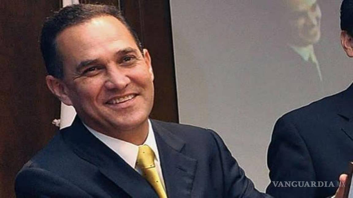 Víctor Fuentes se registra como precandidato del PAN al gobierno de NL; Fernando Larrazábal también se postulará