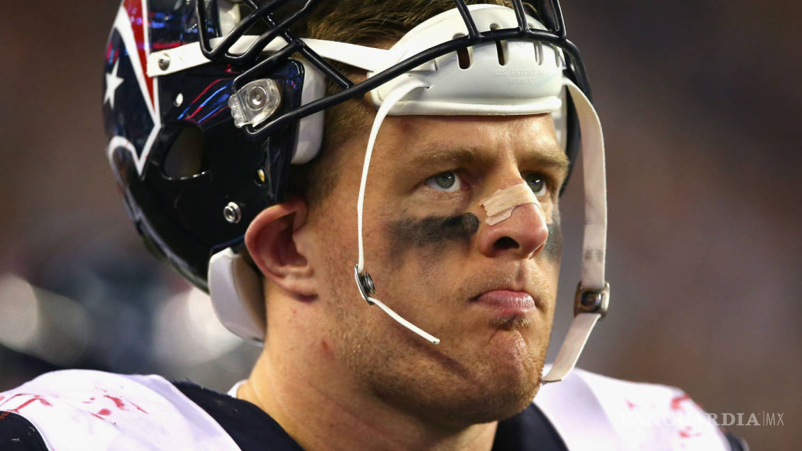 J.J. Watt se habría sometido a cirugía de espalda