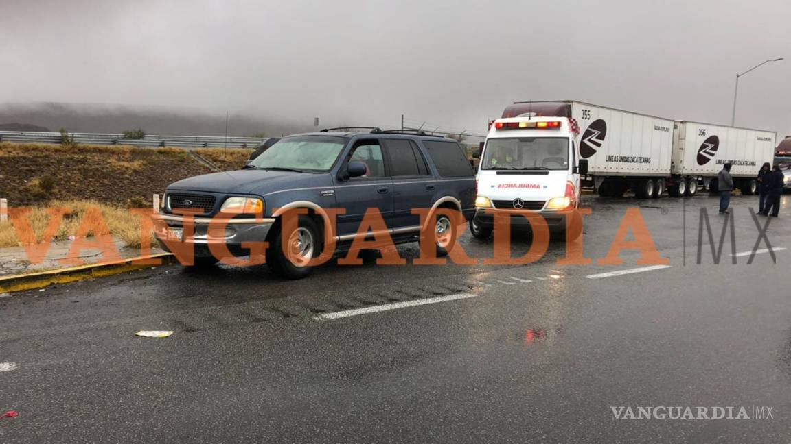 En pleno año nuevo, muere limpia parabrisas de un infarto en la carretera Torreón