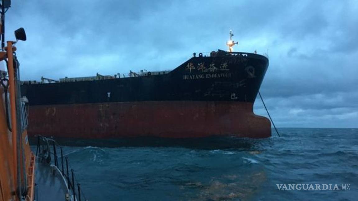 $!Chocan dos barcos en el Canal de la Mancha; reportan saldo blanco