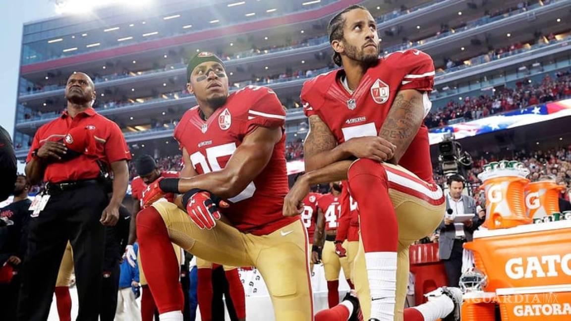 Kaepernick está sin trabajo por ser 'antipatriota'